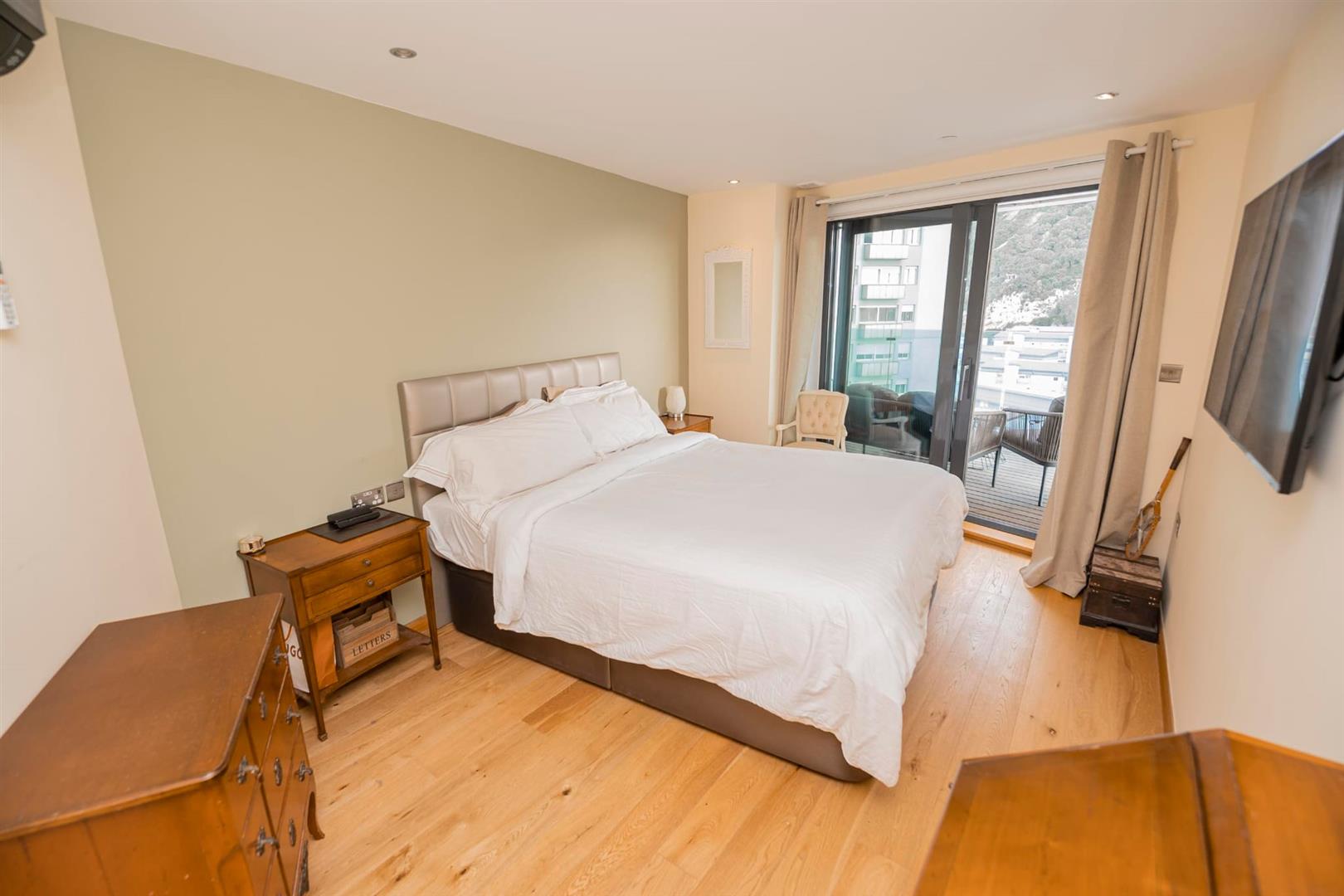  Image of Apartment - 3 Bedrooms - 2 Bathrooms for Sale in Ocean Spa Plaza-Gibraltar, Image 8